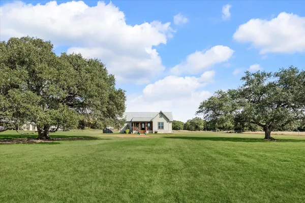 $585,000 | 13792 Farm To Market Road 1094, Cat Spring, TX 78933