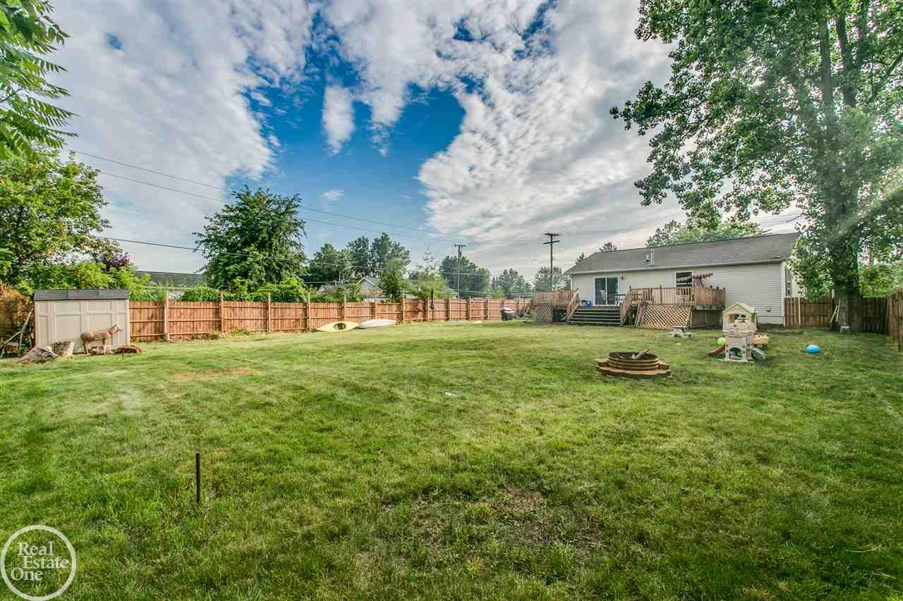 1020 Minnesota Road Port Huron, MI 48060 - Photo 25 of 31 31296462-24.JPG