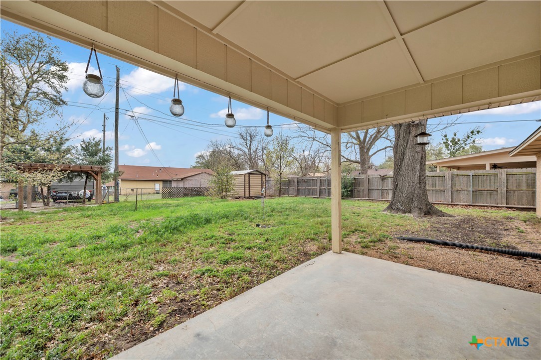 313 Ruggles Loop Temple, TX 76501 - Photo 4 of 22 a view of a house with a yard and garage