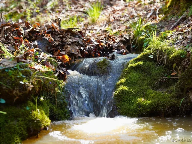 $389,000 | 4147 Hunting Creek Road, Nathalie, VA 24577