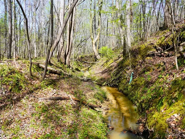 $365,000 | 4147 Hunting Creek Road, Nathalie, VA 24577