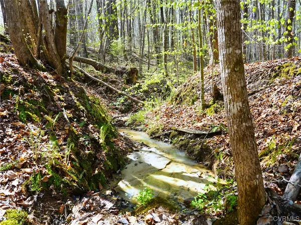 $365,000 | 4147 Hunting Creek Road, Nathalie, VA 24577