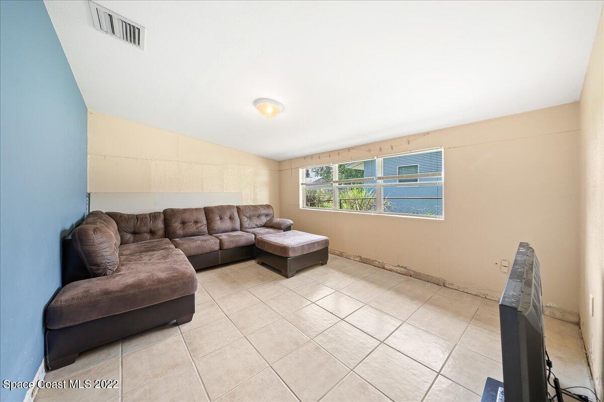 249 Lincoln Road Cocoa, FL 32926 - Photo 13 of 20 08-DSC04187