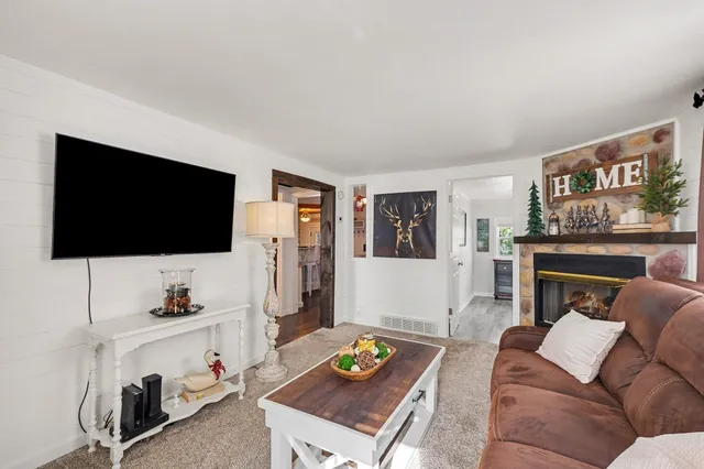 $244,900 | 4295 Indian Lakes Road Northeast, Cedar Springs, MI 49319