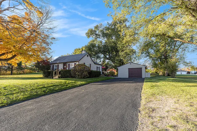 $244,900 | 4295 Indian Lakes Road Northeast, Cedar Springs, MI 49319