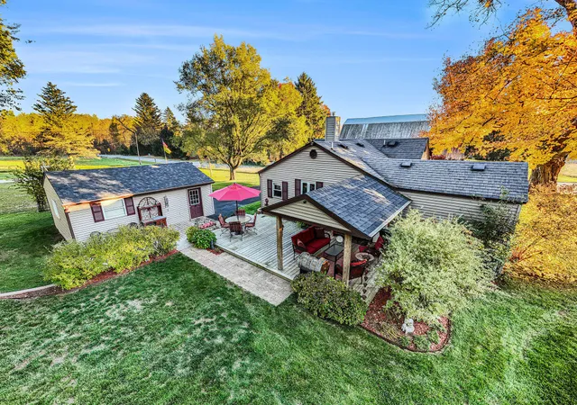 $244,900 | 4295 Indian Lakes Road Northeast, Cedar Springs, MI 49319