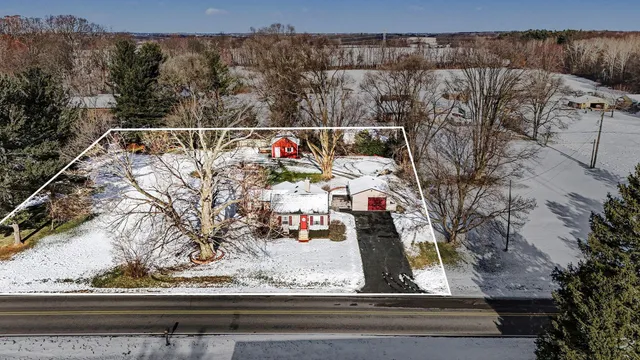 $244,900 | 4295 Indian Lakes Road Northeast, Cedar Springs, MI 49319