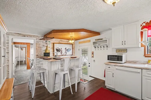 $244,900 | 4295 Indian Lakes Road Northeast, Cedar Springs, MI 49319