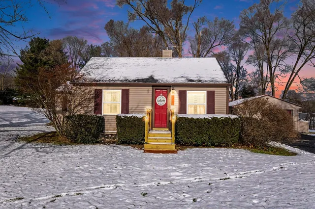 $244,900 | 4295 Indian Lakes Road Northeast, Cedar Springs, MI 49319