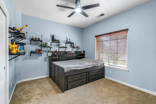 $440,000 | 685 West Lake Street, Kingsburg, CA 93631