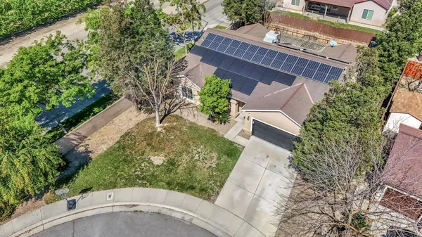 $440,000 | 685 West Lake Street, Kingsburg, CA 93631