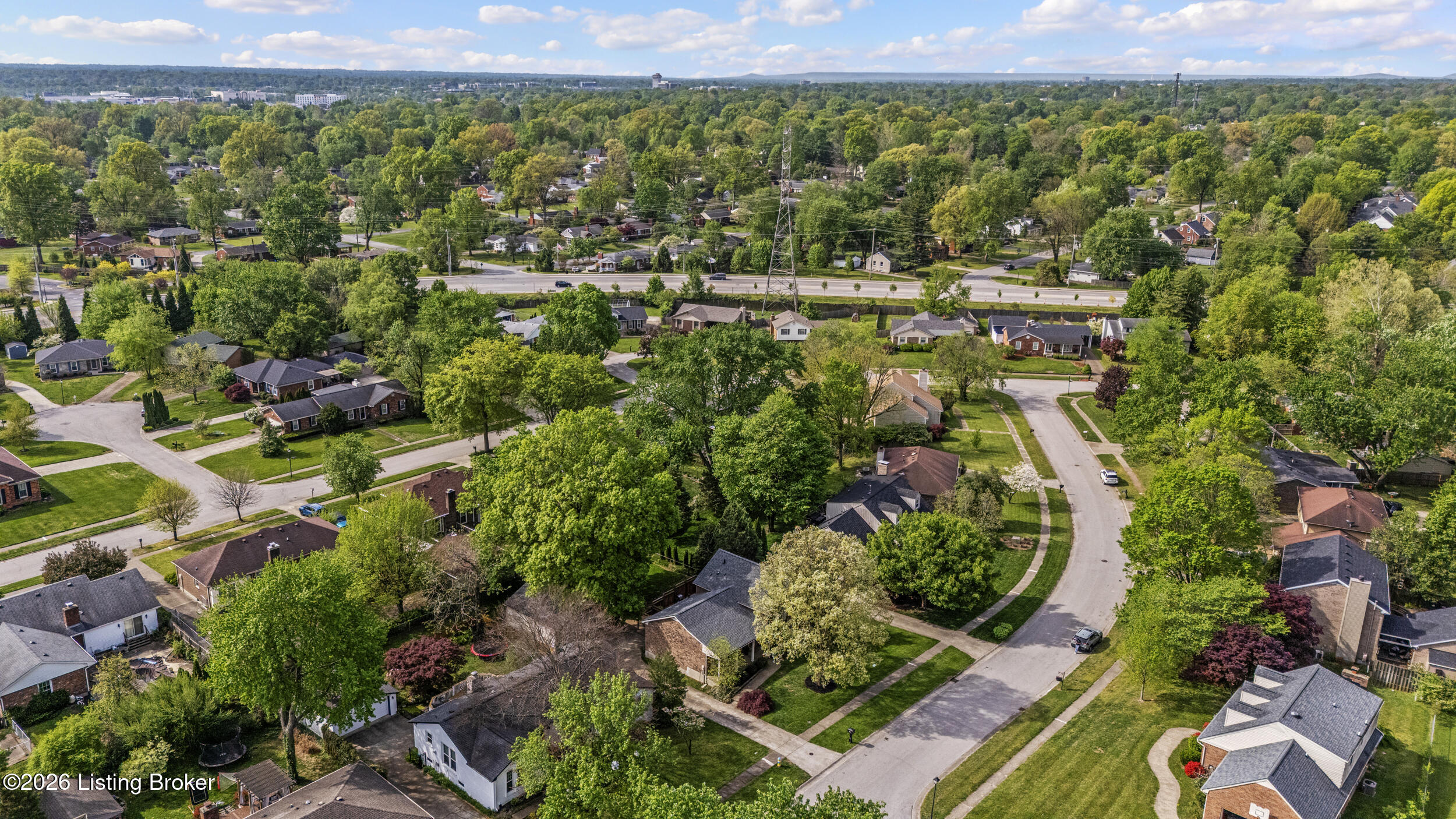 6700 Tottenham Road Louisville, KY 40207 - Photo 44 of 45 DJI_20260415104250_0004_D