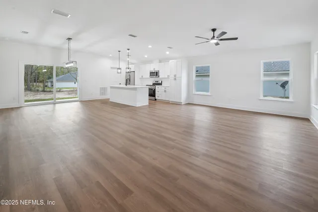 $283,500 | 1264 Coral Farms Road, Florahome, FL 32140