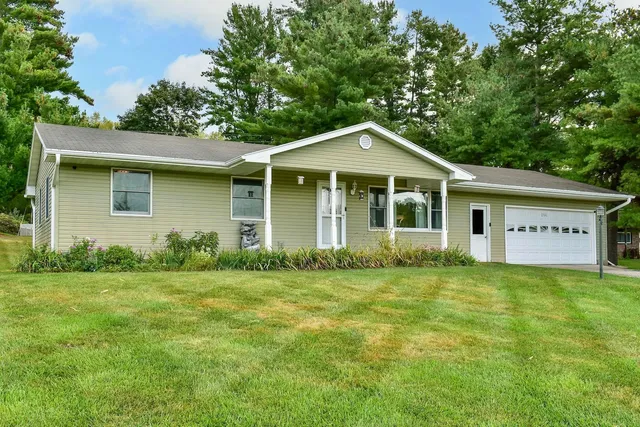 $260,000 | 1244 Fountain Street, Fountain City, WI 54629