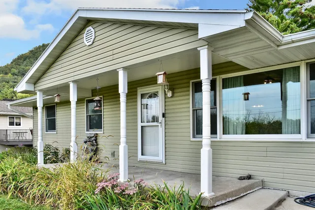 $260,000 | 1244 Fountain Street, Fountain City, WI 54629