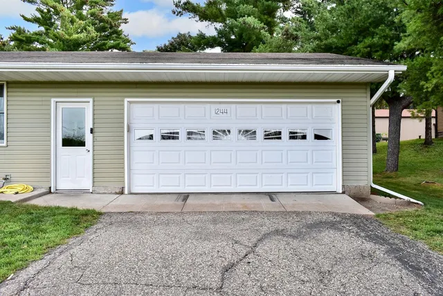 $260,000 | 1244 Fountain Street, Fountain City, WI 54629