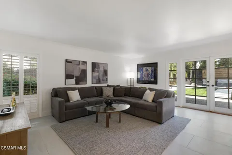 $1,945,000 | 31935 Kingspark Court, Westlake Village, CA 91361