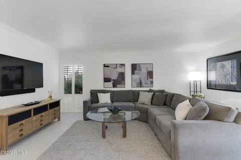$1,945,000 | 31935 Kingspark Court, Westlake Village, CA 91361