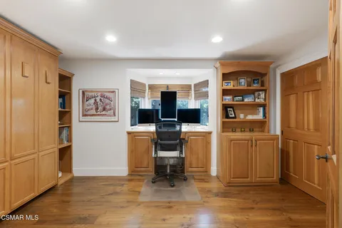 $1,945,000 | 31935 Kingspark Court, Westlake Village, CA 91361