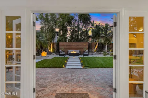 $1,945,000 | 31935 Kingspark Court, Westlake Village, CA 91361