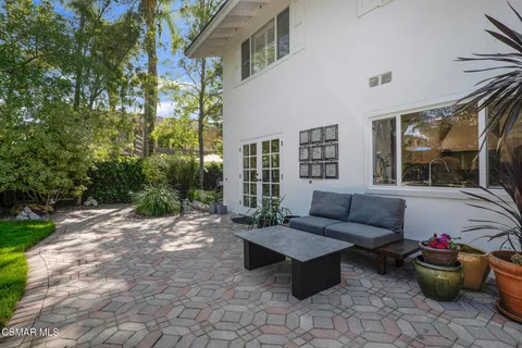$1,945,000 | 31935 Kingspark Court, Westlake Village, CA 91361