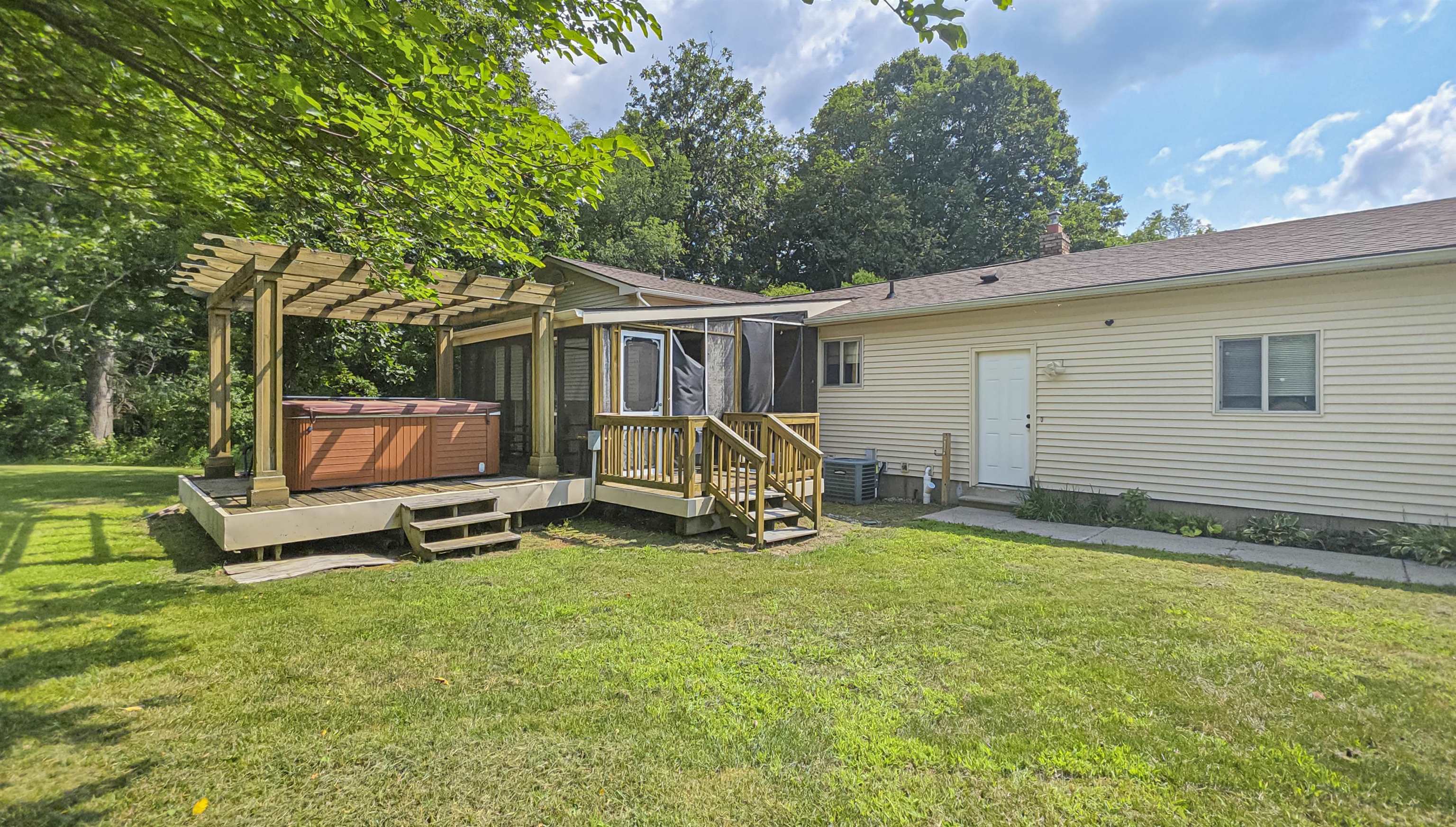 9501 Fish Lake Road Holly, MI 48442 - Photo 26 of 30