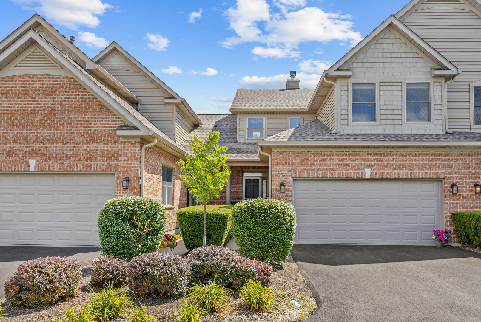 1312 Inverness Court Antioch, IL 60002 - Photo 2 of 31