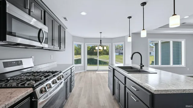 $359,900 | 15360 Brimwillow Drive, Huntertown, IN 46748