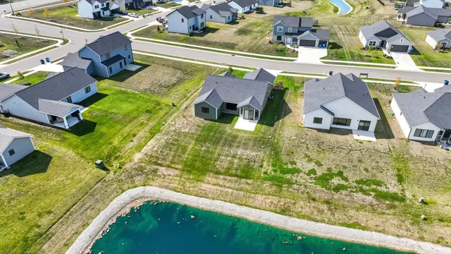 $359,900 | 15360 Brimwillow Drive, Huntertown, IN 46748