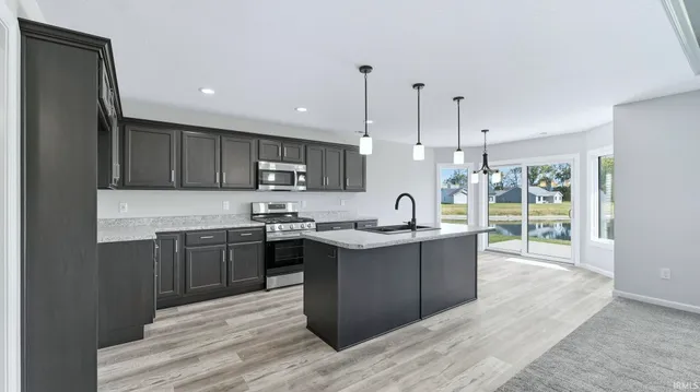 $359,900 | 15360 Brimwillow Drive, Huntertown, IN 46748