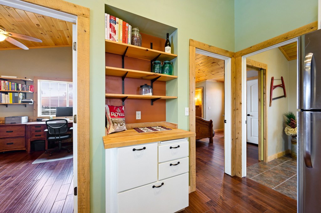 5050 West Town Line Road Sturgeon Bay, WI 54235 - Photo 13 of 39 Gallery Image 13
