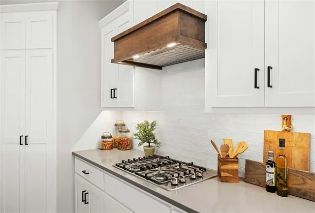 $502,000 | 17394 South Raintree Drive, Unit BLDG I 33, Olathe, KS 66062