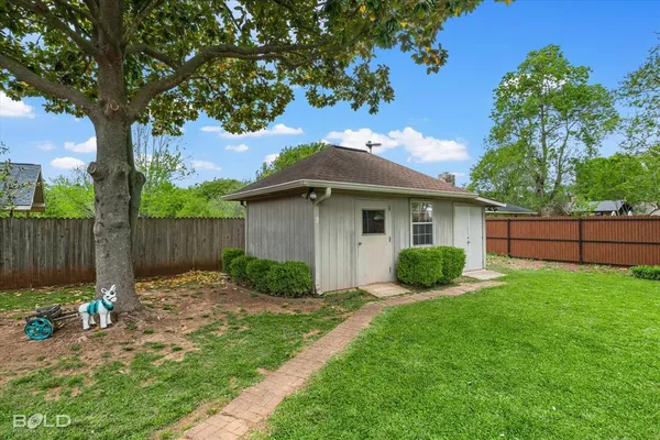 $305,000 | 203 Kensington Avenue, Bossier City, LA 71111