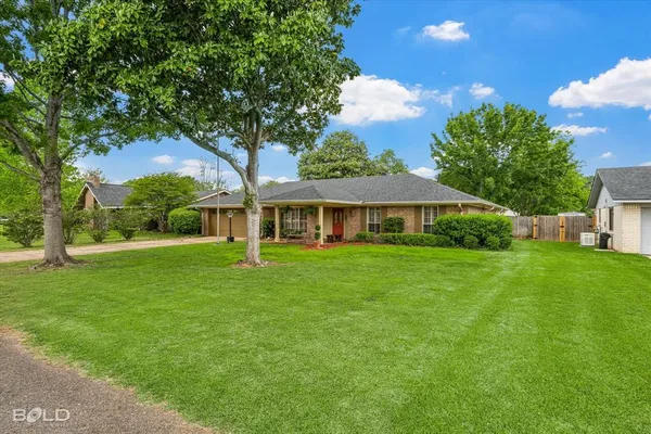 $305,000 | 203 Kensington Avenue, Bossier City, LA 71111