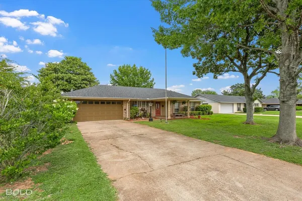 $305,000 | 203 Kensington Avenue, Bossier City, LA 71111