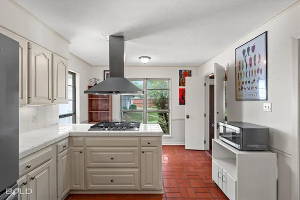 $305,000 | 203 Kensington Avenue, Bossier City, LA 71111