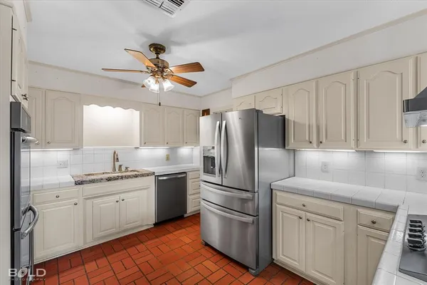 $305,000 | 203 Kensington Avenue, Bossier City, LA 71111