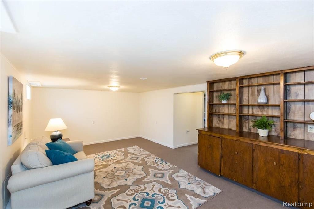 837 Fisher Road Grosse Pointe, MI 48230 - Photo 24 of 27