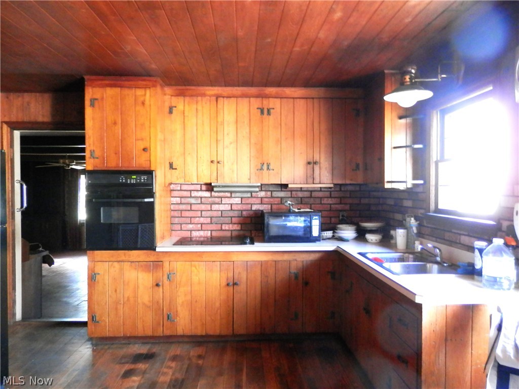 10200 Mayfield Road Chesterland, OH 44026 - Photo 11 of 37