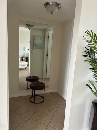 $2,000 | 689 Northeast 6th Court, Unit 404, Boynton Beach, FL 33435