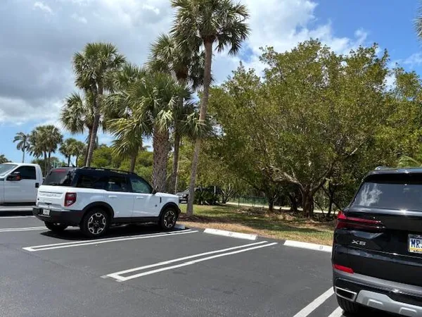 $2,000 | 689 Northeast 6th Court, Unit 404, Boynton Beach, FL 33435