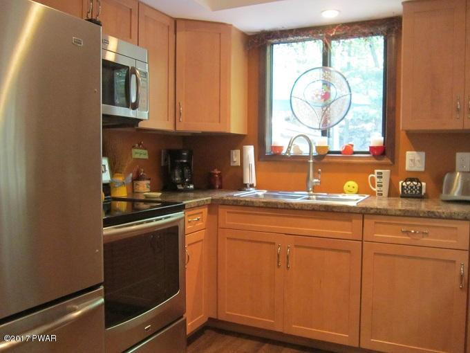 195 Pebble Rock Road Lackawaxen, PA 18435 - Photo 18 of 47 17 KITCHEN IMG_5328