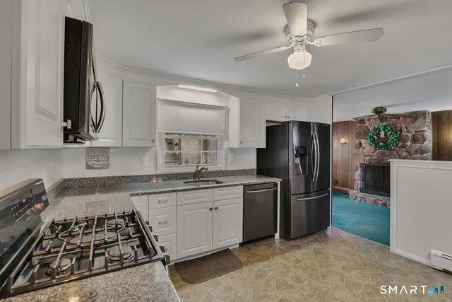 $399,900 | 134 Whitehall Drive, East Hartford, CT 06118