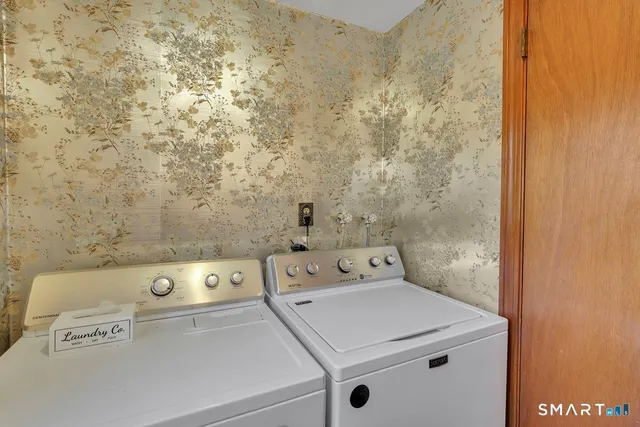 $399,900 | 134 Whitehall Drive, East Hartford, CT 06118