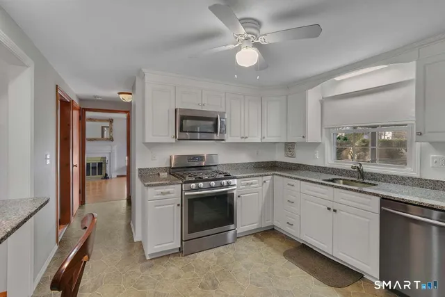 $399,900 | 134 Whitehall Drive, East Hartford, CT 06118