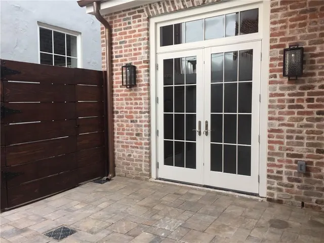 $1,800 | 832 Lafayette Street, Unit D, New Orleans, LA 70113