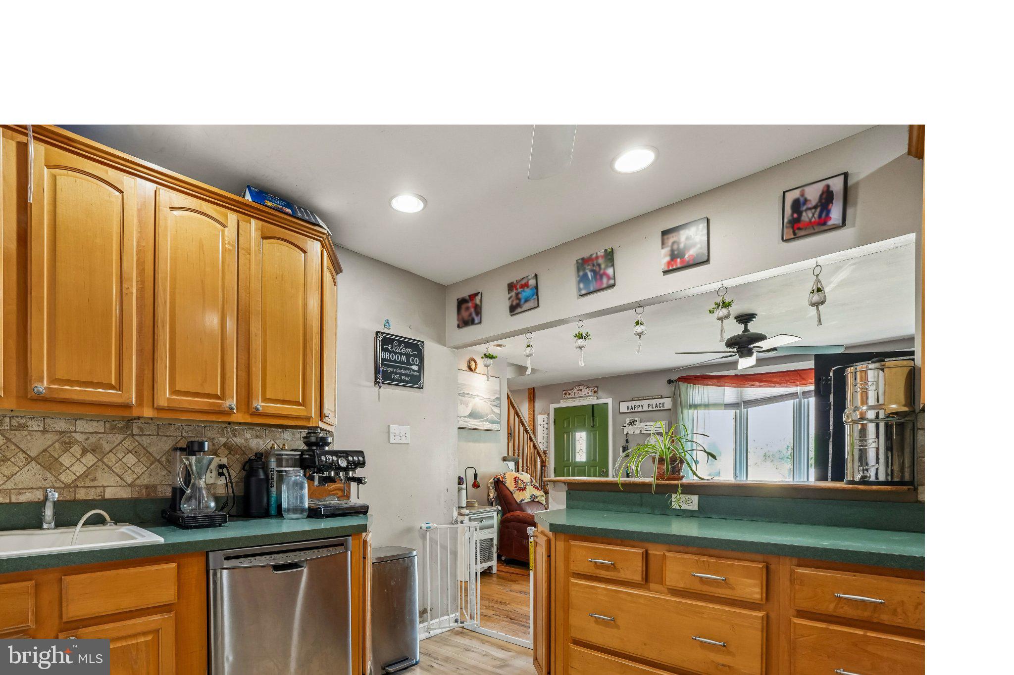 207 Rolling Road Broomall, PA 19008 - Photo 9 of 34 Gallery Image 9