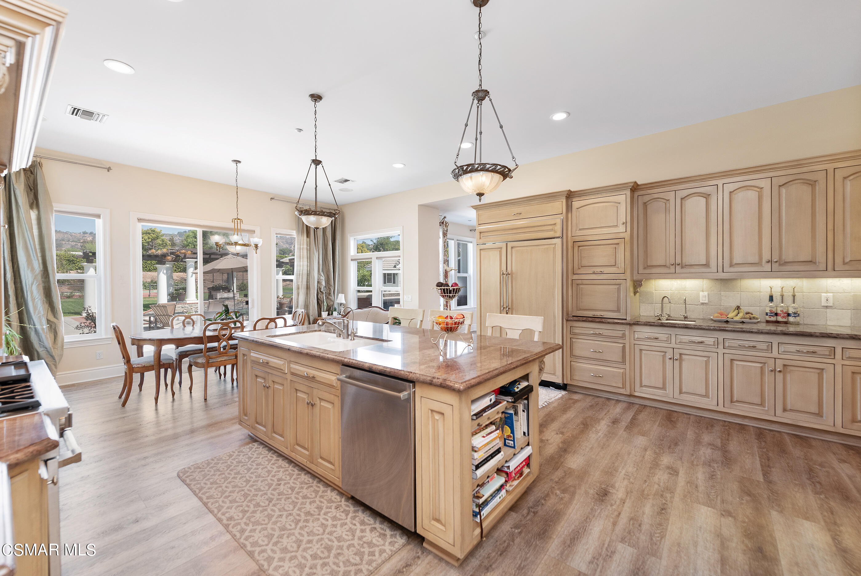 11061 Red Barn Road Camarillo, CA 93012 - Photo 12 of 63 11061 Red Barn Rd Santa Rosa Valley-37