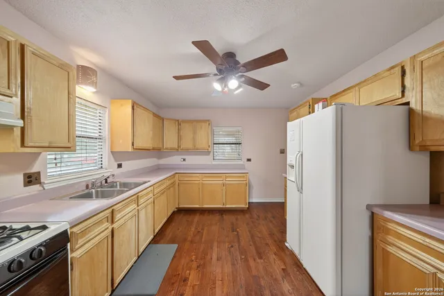 $325,000 | 215 South Hackberry Avenue, New Braunfels, TX 78130