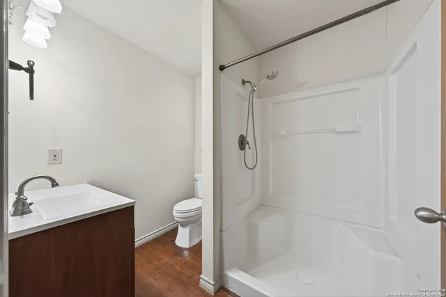 $325,000 | 215 South Hackberry Avenue, New Braunfels, TX 78130